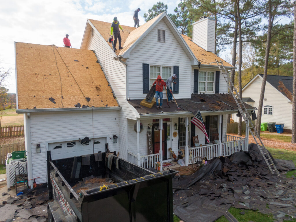 image of roof being replaced on old house in Thonotosassa, Florida